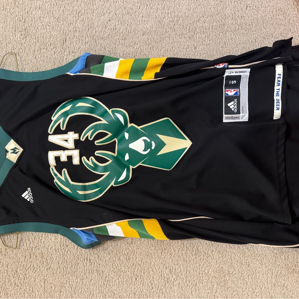 Adidas Milwaukee Bucks Giannis Jersey